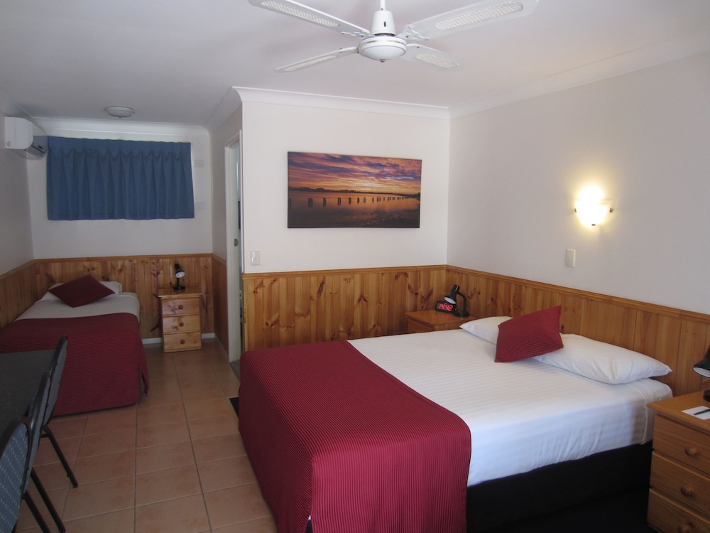 Twin Towns Motel 11/46