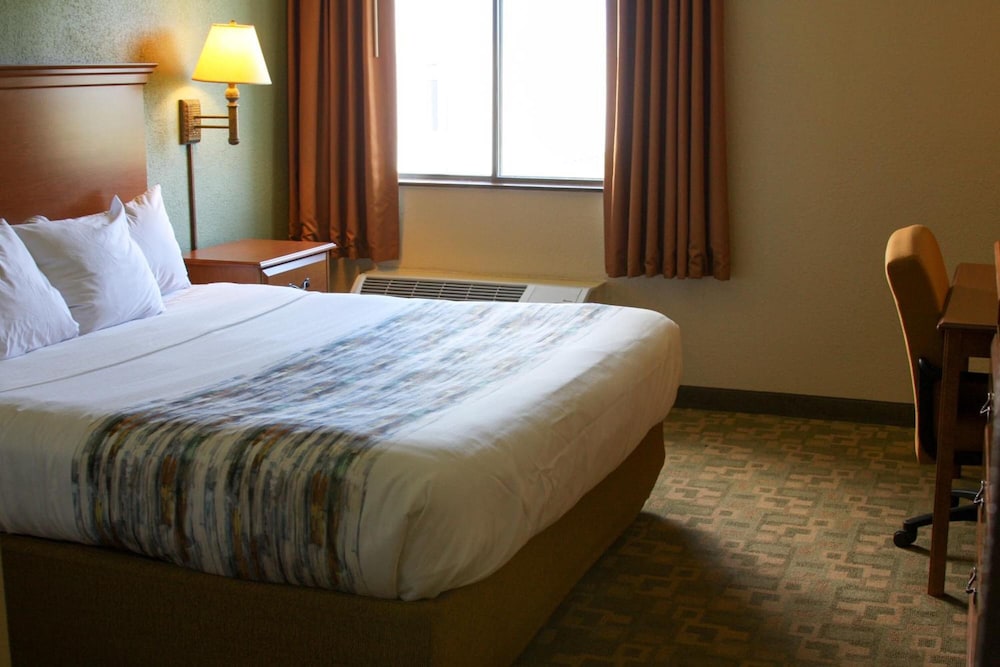 Barkers Island Inn Resort 8/48