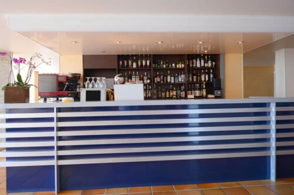 Sun Beach Hotel 2/50