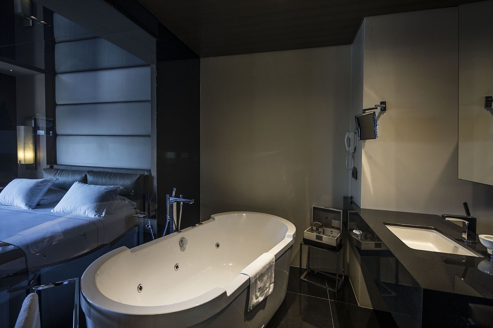 2 BEDROOMS, FAMILY SUITE, SEA VIEW