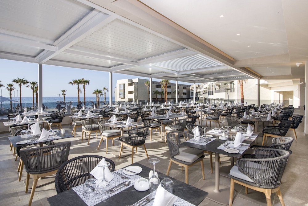 AMIRA Luxury Resort and Spa - Adults Only 24/50