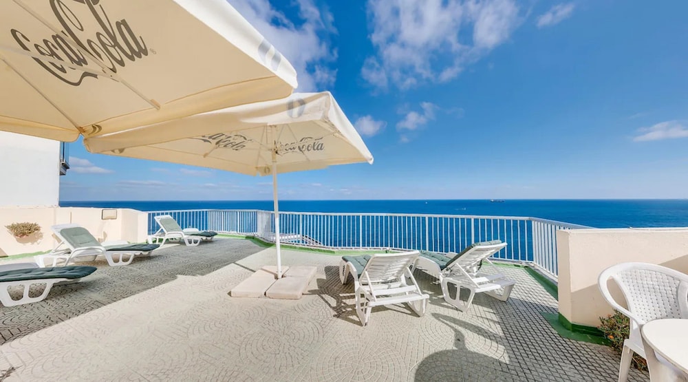 Sliema Chalet Hotel 28/32