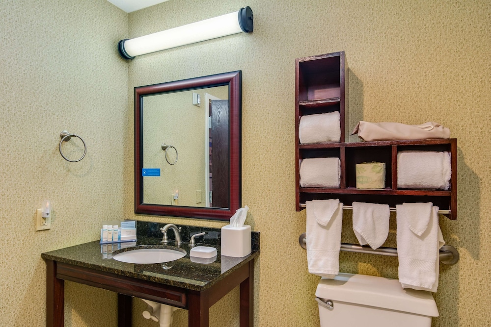 Hampton Inn Johnson City 13/37
