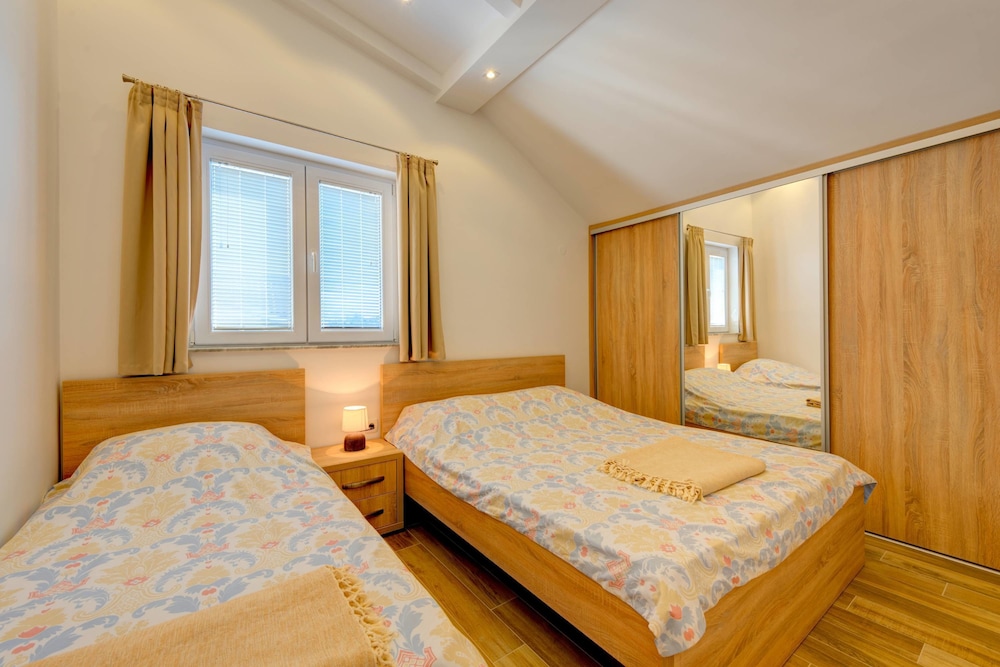 1 BEDROOM, APARTMENT, SEA VIEW, TERRACE