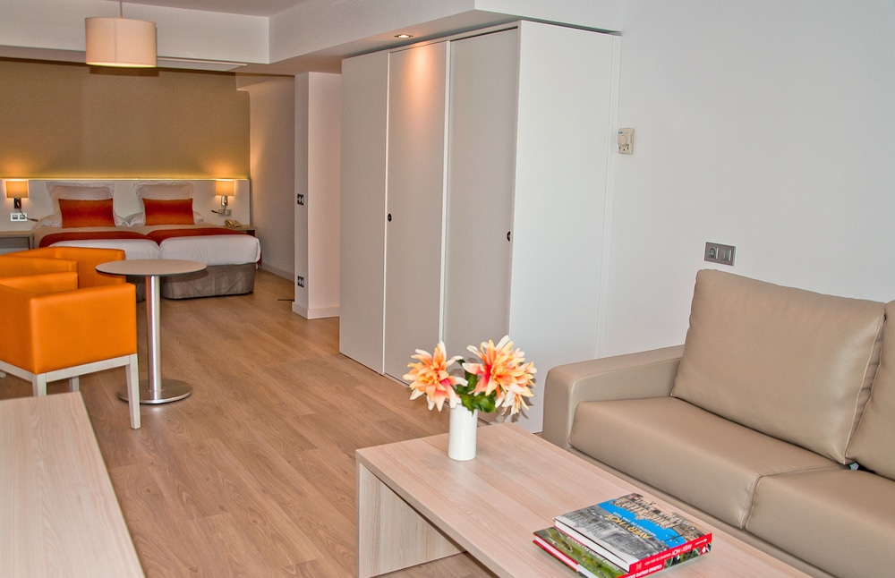 BQ Augusta Hotel 33/55