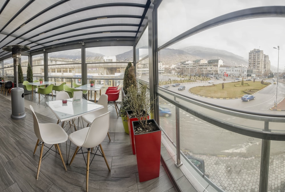 Hotel Lirak 44/50