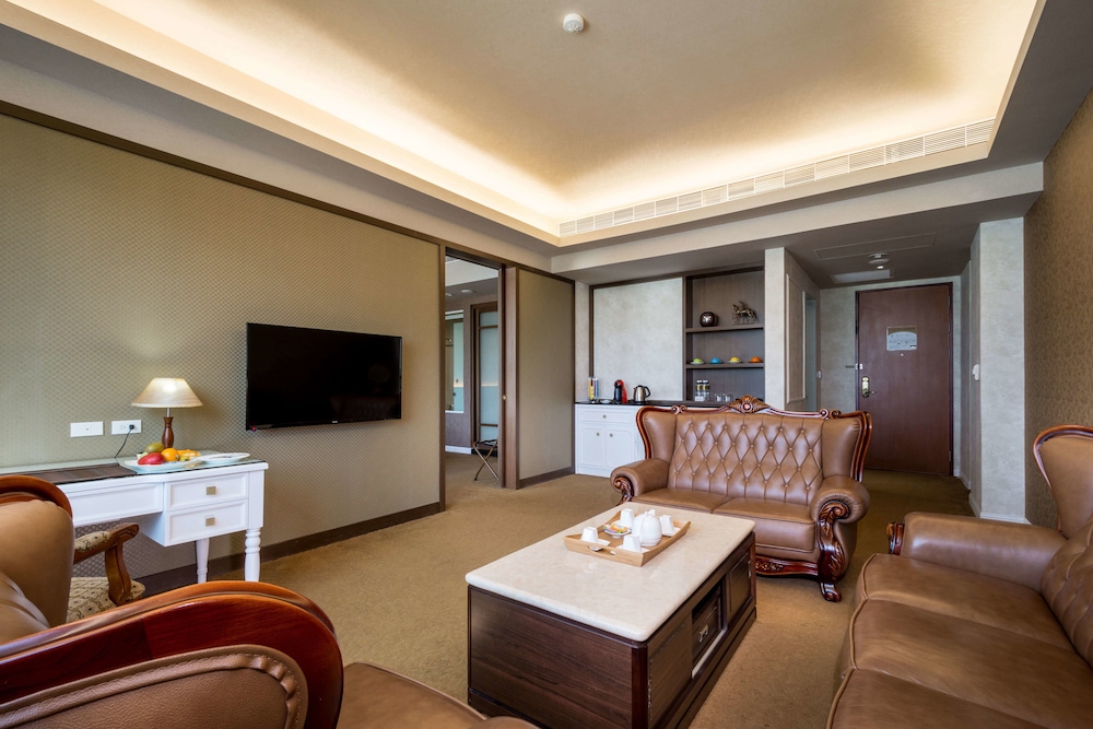 Royal Chiayi Hotel 41/66
