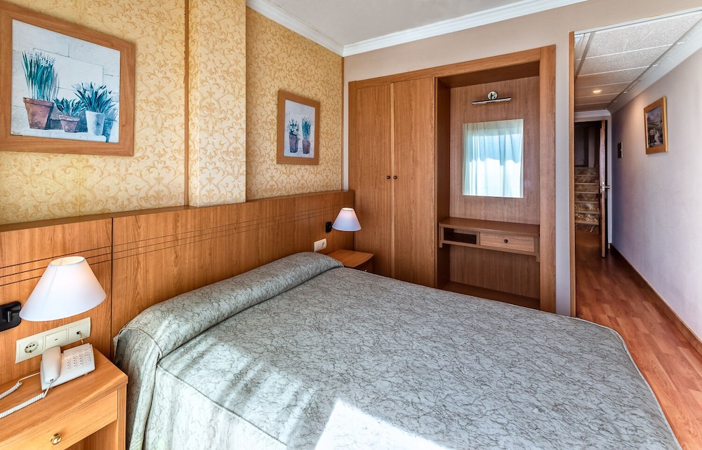Hotel Santa Rosa 7/58