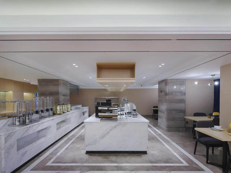 Kyriad Marvelous Hotel (Suzhou Wujiang People's Square) 21/29
