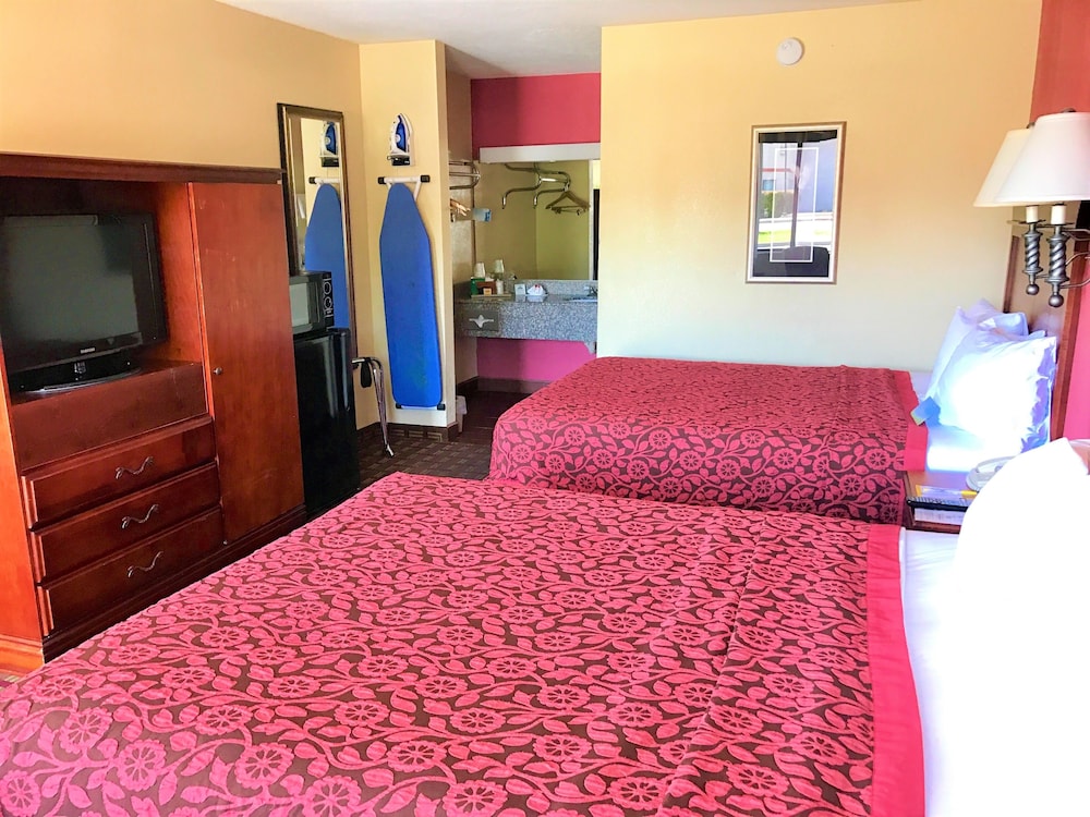 Days Inn by Wyndham East Albuquerque 10/29