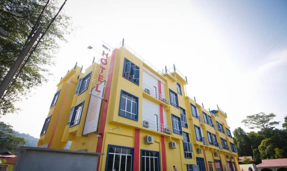 Mny Hotel & Resort 2/47