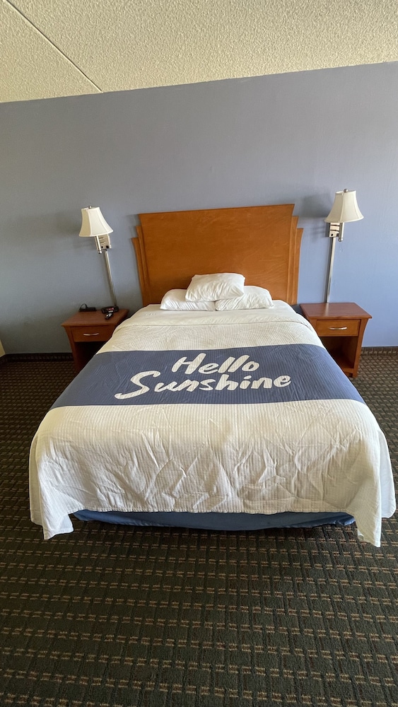 Days Inn by Wyndham Salina South 42/60