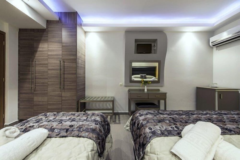 Pirofani Hotel 22/50
