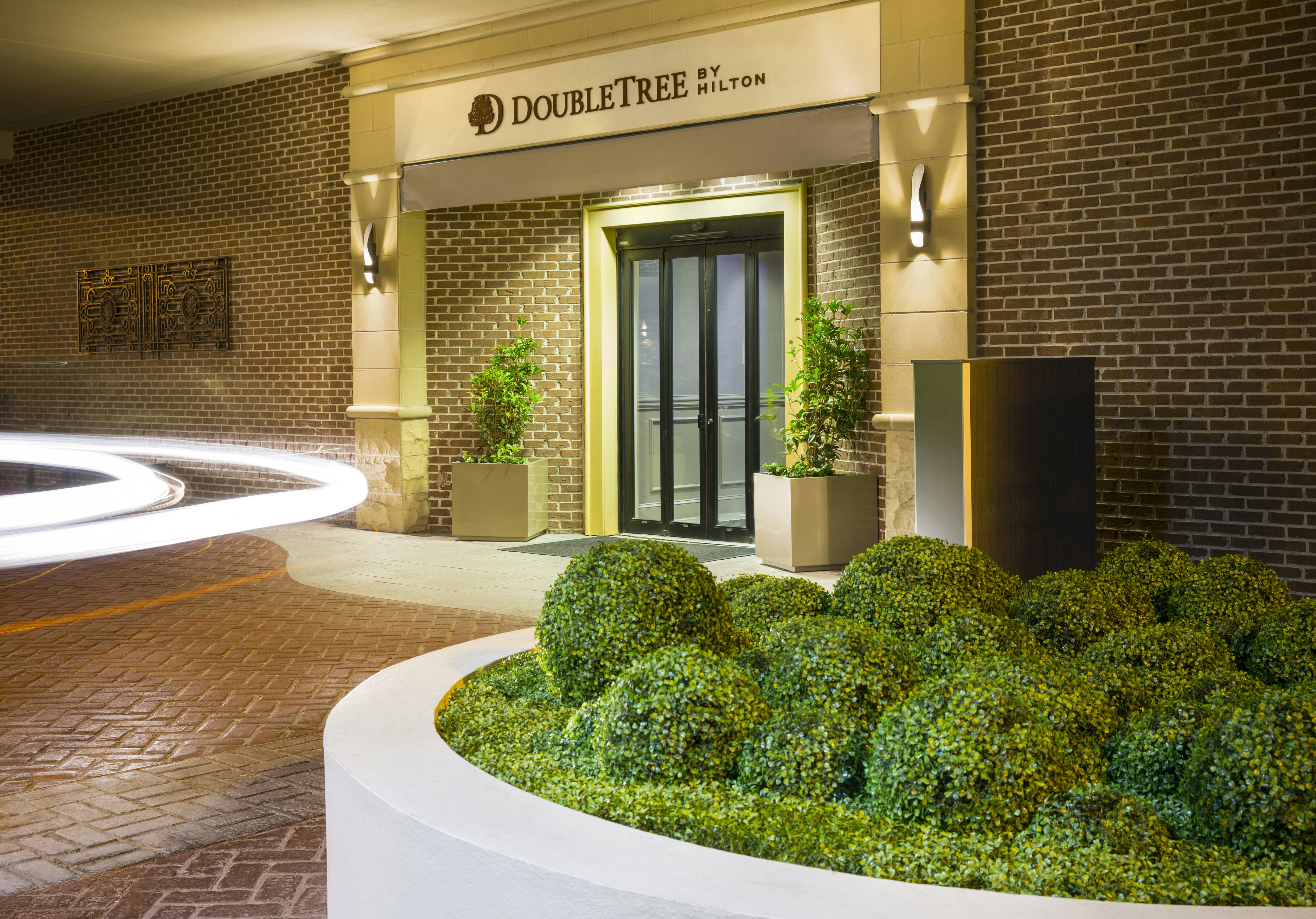 Doubletree By Hilton Hotel Savannah Historic District 37/38