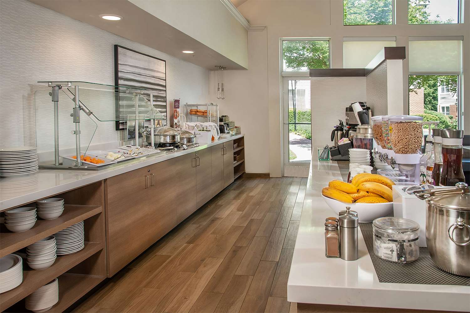 restaurant cafeteria