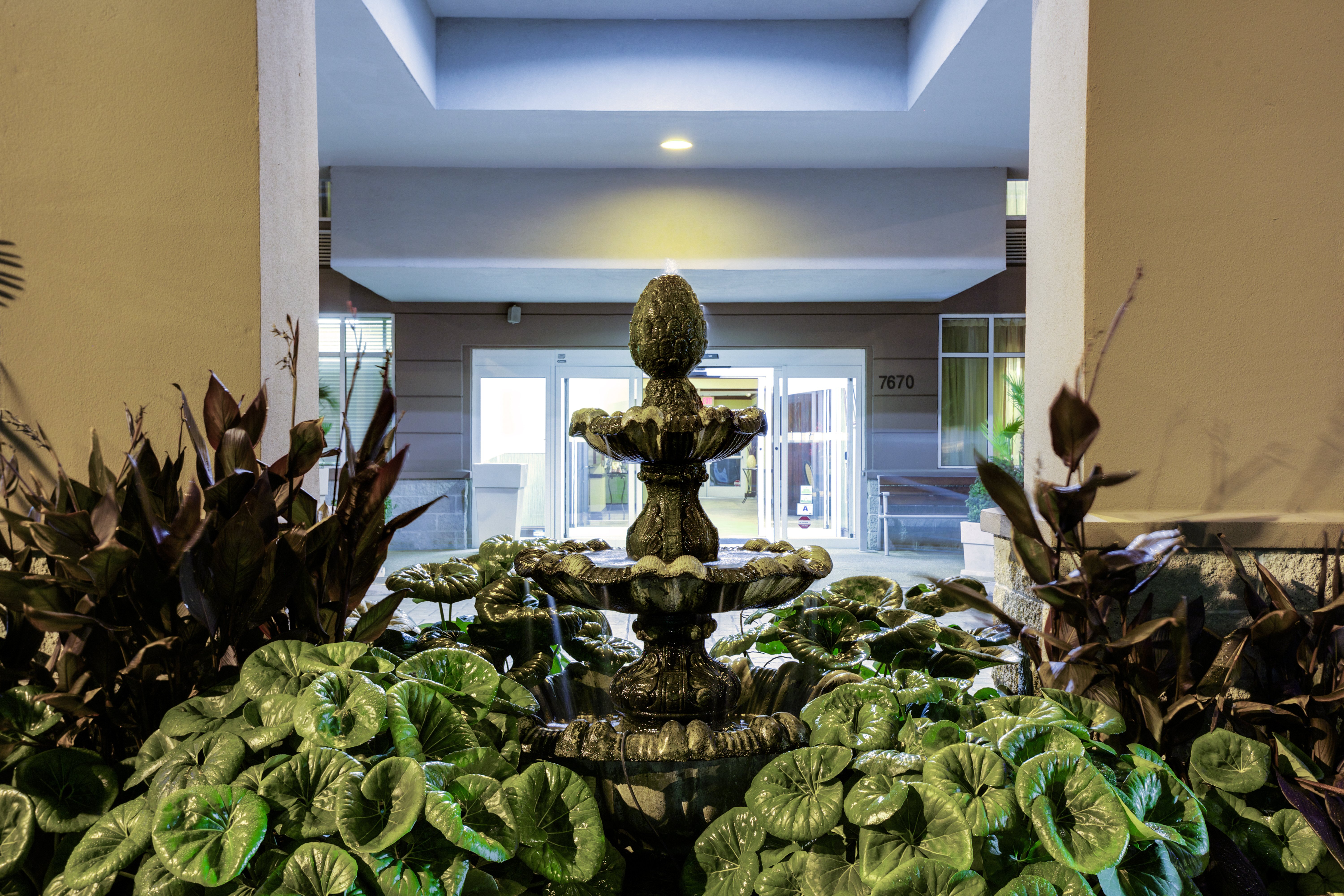 Holiday Inn Express Charleston Ashley Phosphate 27/30