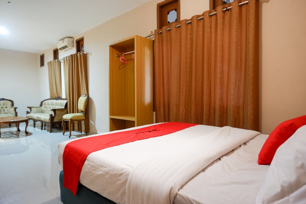 RedDoorz Plus @ Hotel Srikandi Kendari 23/50