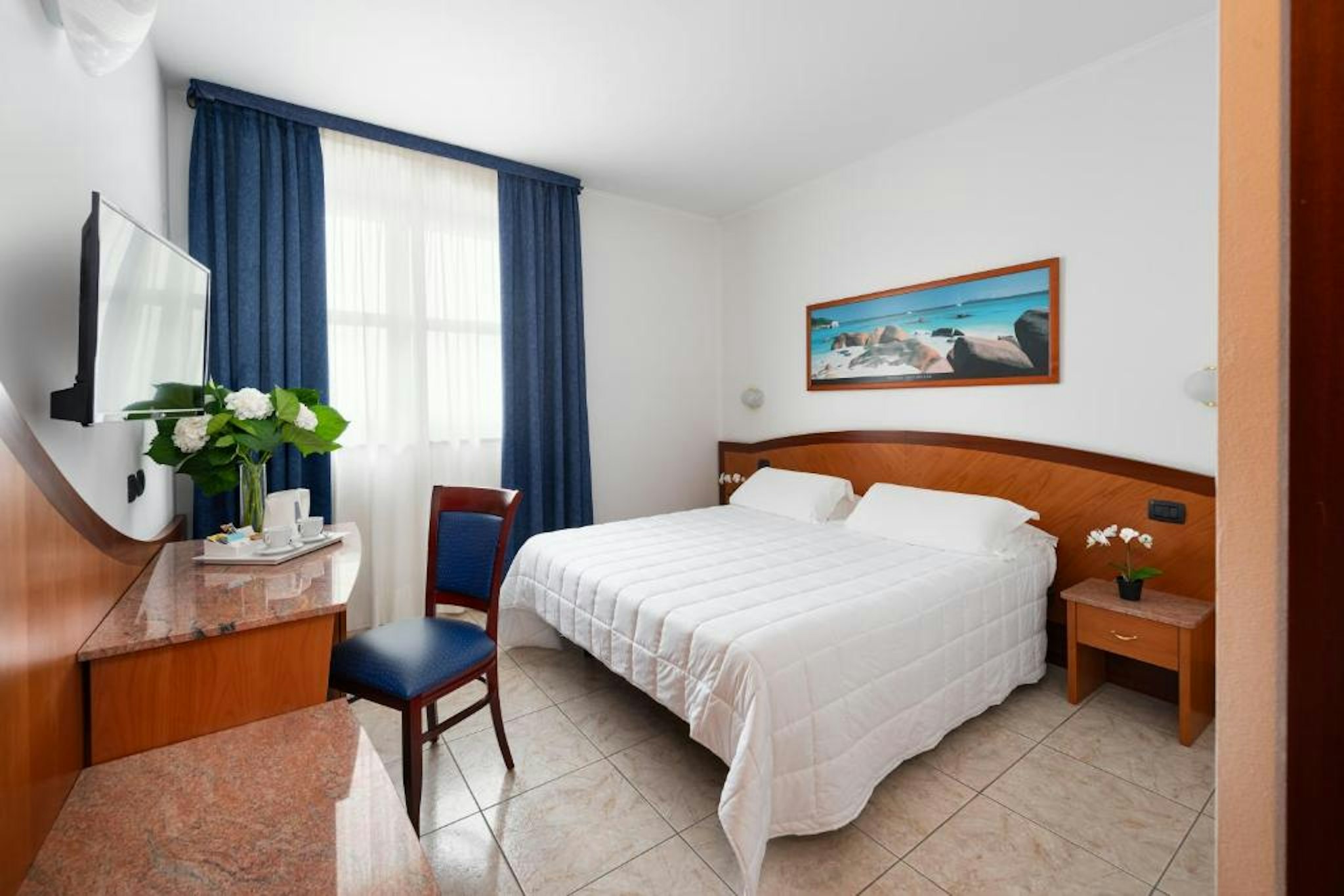 Rivoli Hotel 9/36