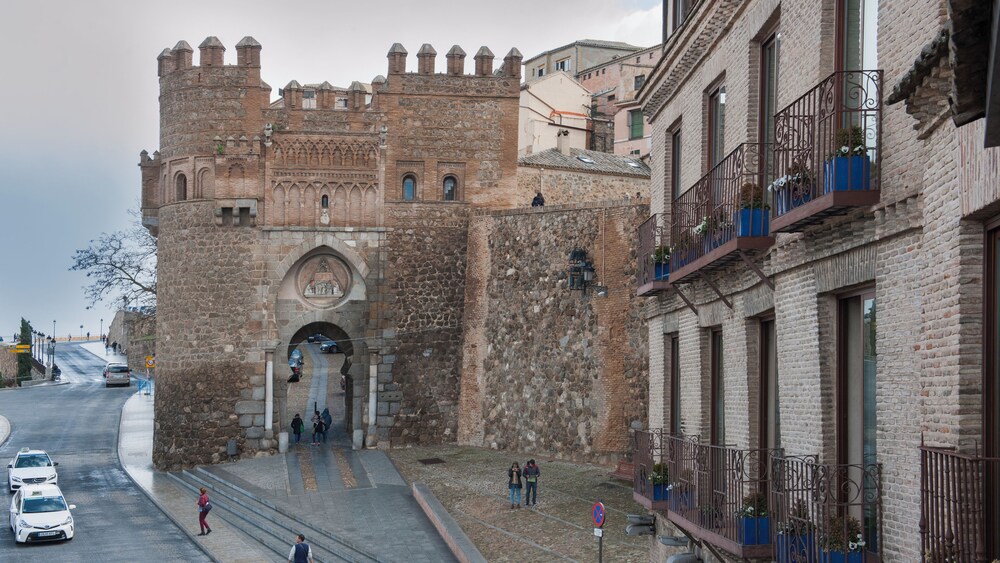 Abad Toledo 28/35