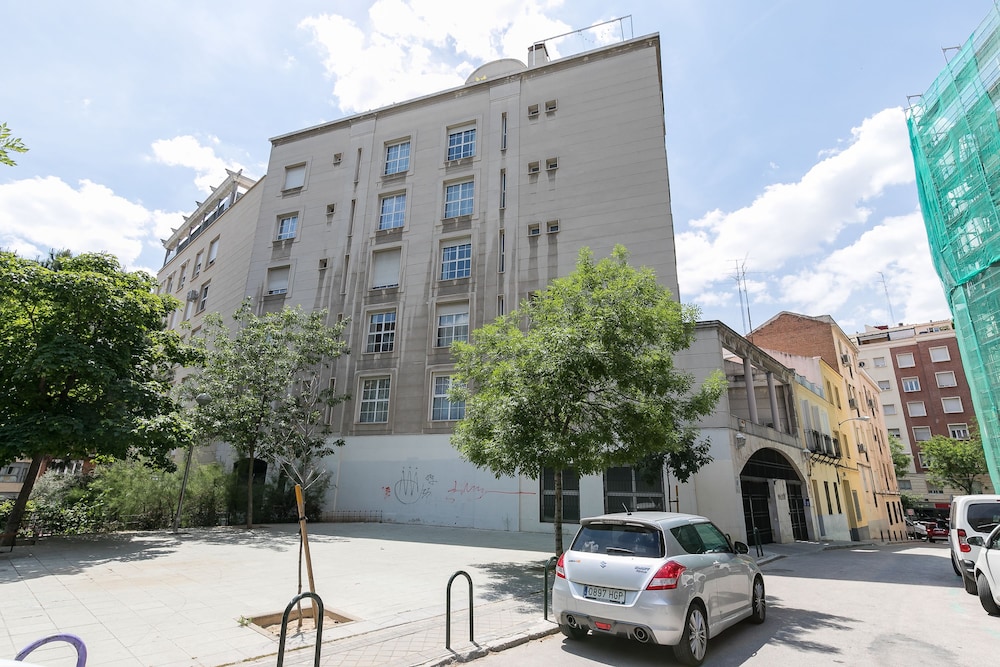 Feelathome Waldorf Suites Apartments 34/40