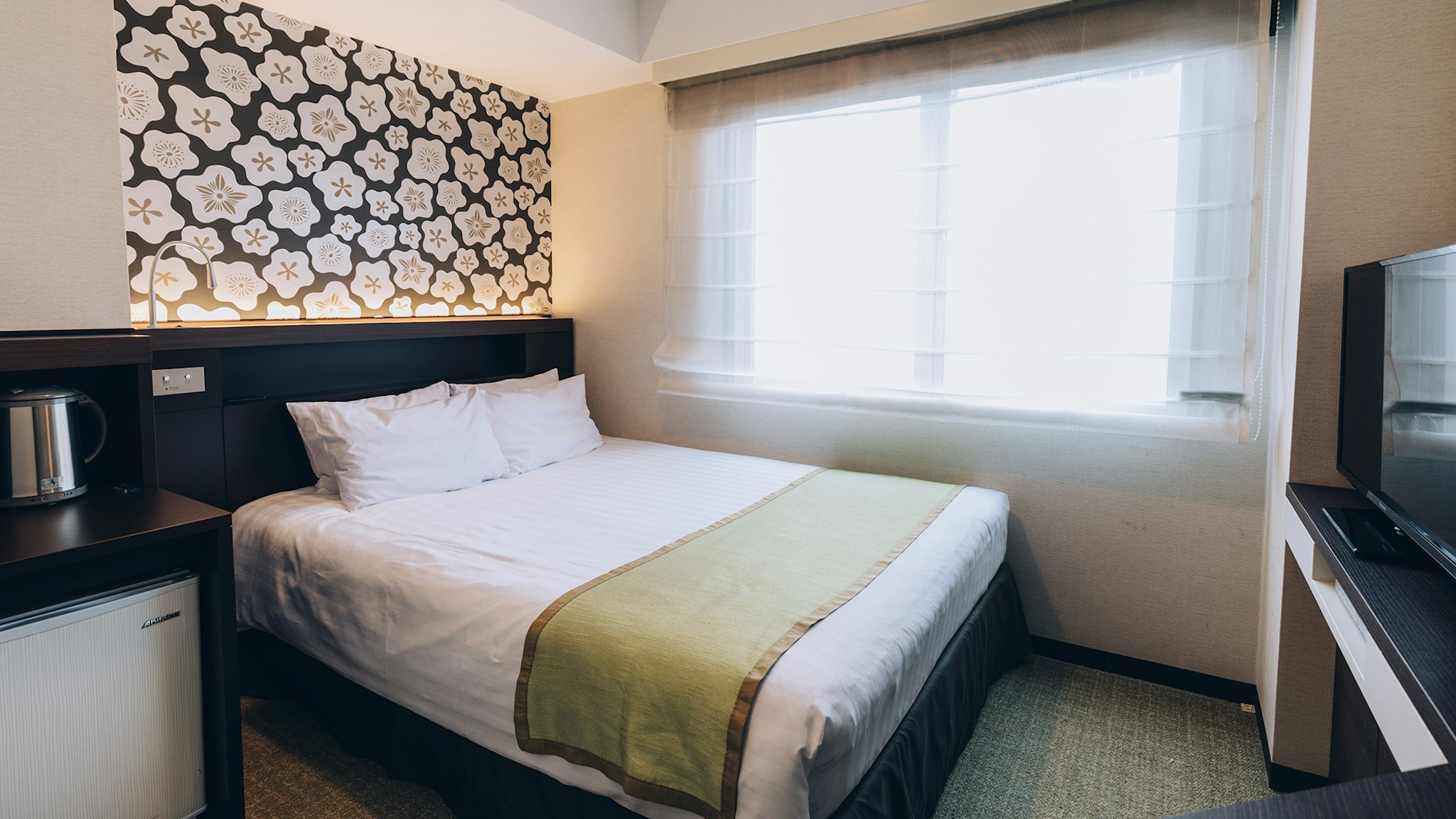 Room, Semi Double Bed
