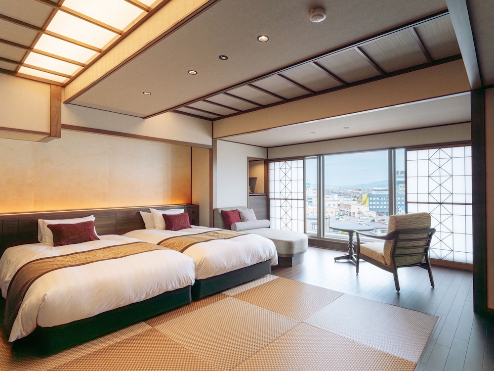 Hanabishi Hotel 19/70