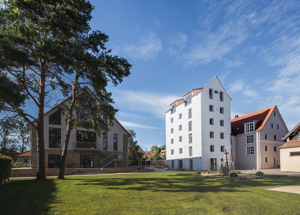 Hotel Dorfmuhle 32/36