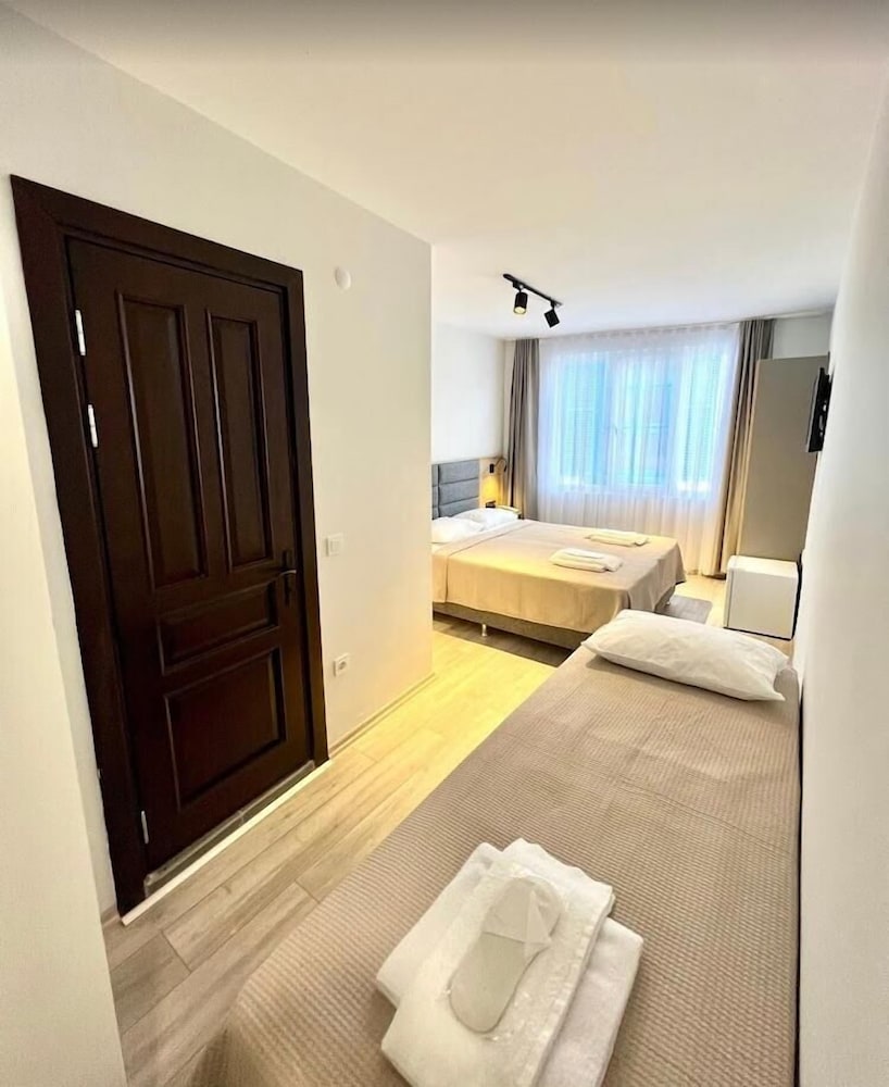 Marine House Boutique Hotel 34/51
