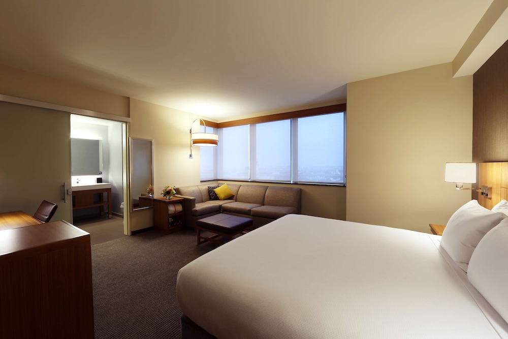 Hyatt Place Flushing Laguardia Airport 14/58