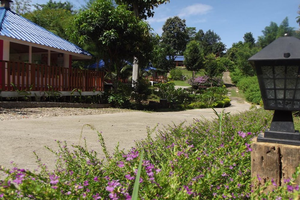 Phuchomjan Resort 23/29