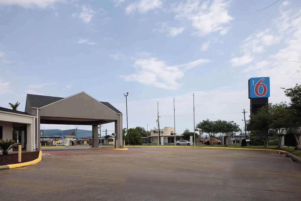 Motel6 Lake Charles, LA 46/55