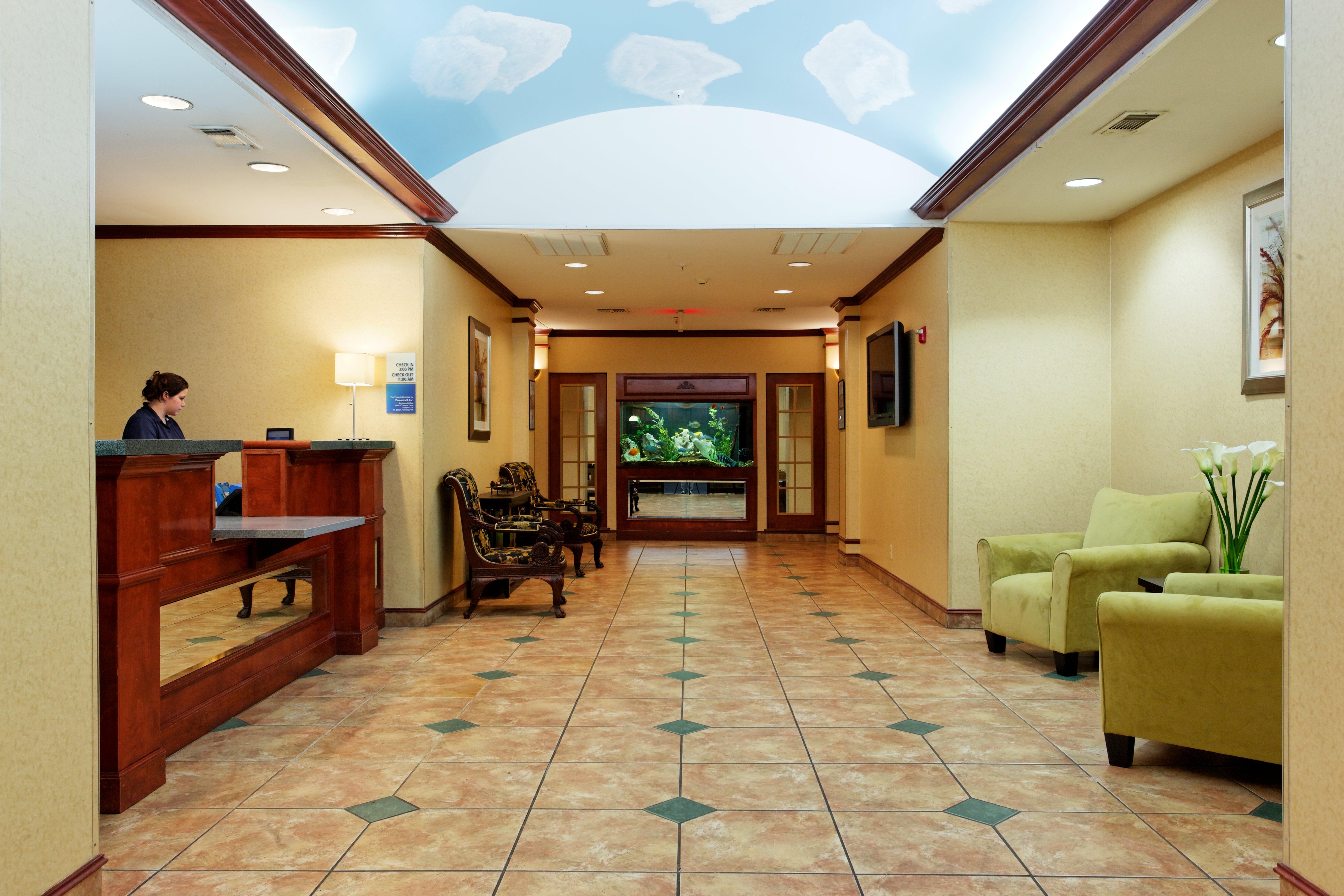 Holiday Inn Express Crockett 23/67