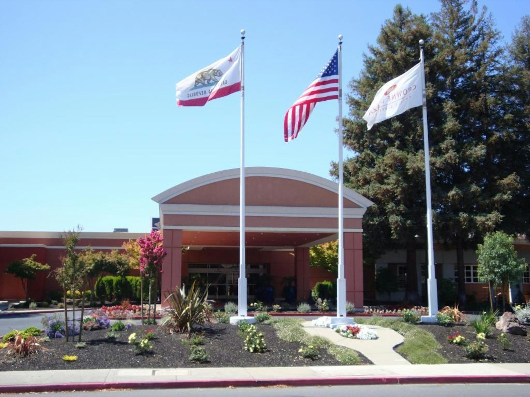 Concord Plaza Hotel in CONCORD - CA