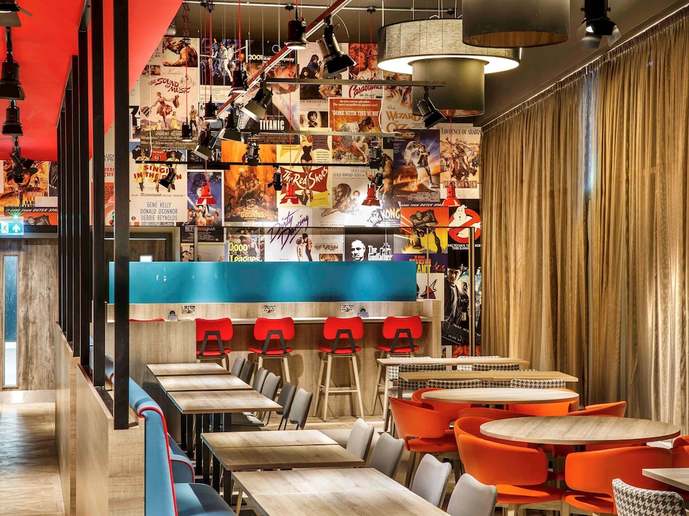 IBIS STYLES LONDON EALING 50/76