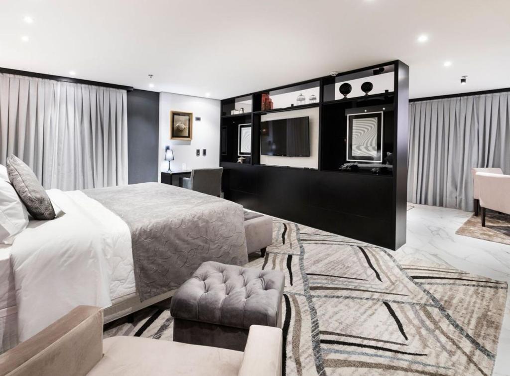 Master, Suite
