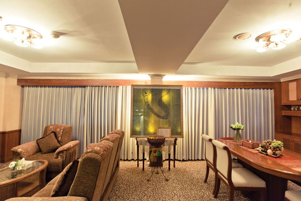 Ploy Palace Hotel 26/38