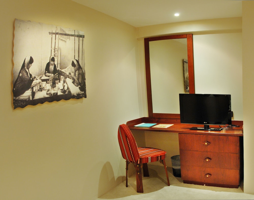 Al Liwan Suites Doha 14/67