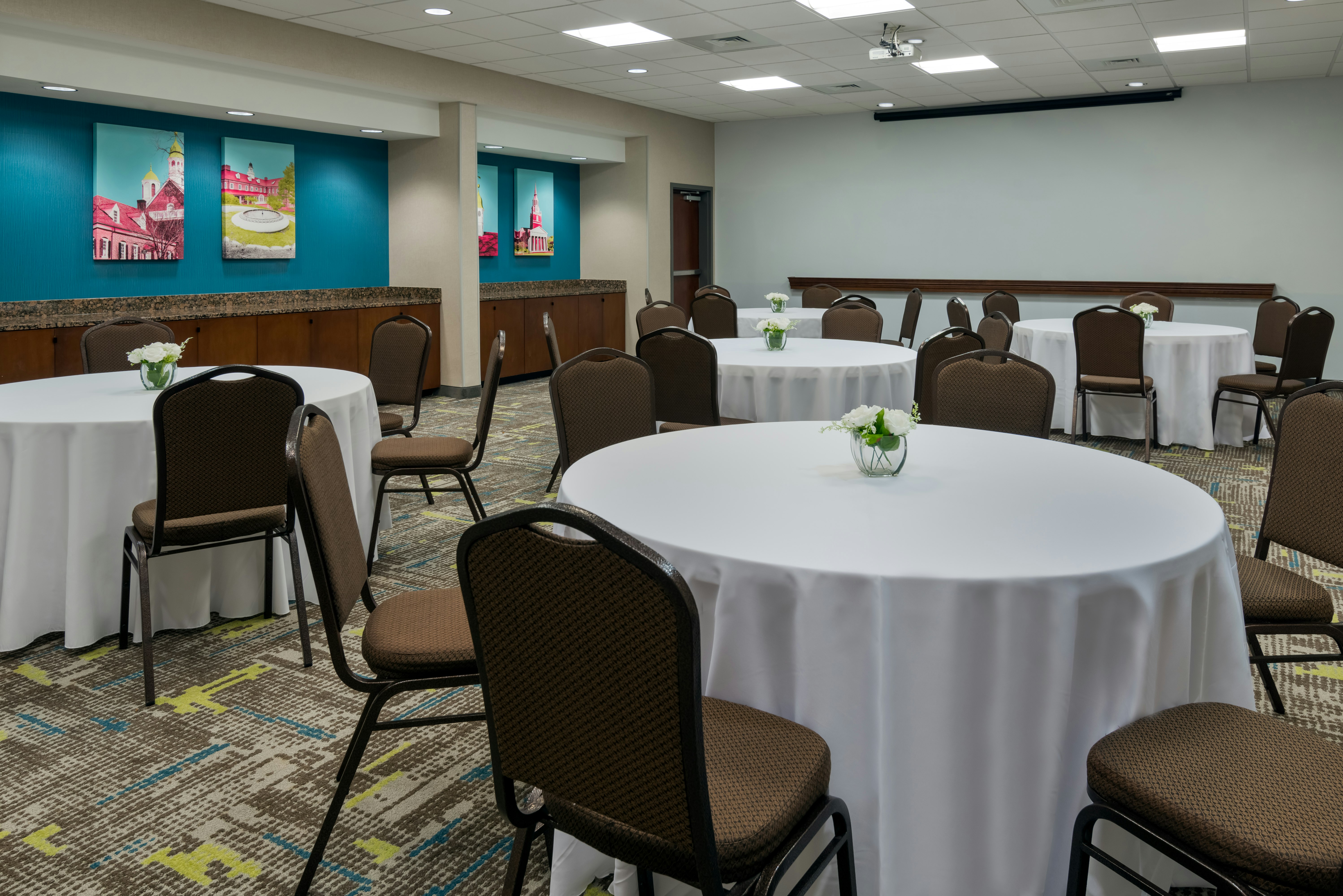 Hampton Inn and Suites Winston-Salem University Area 10/14