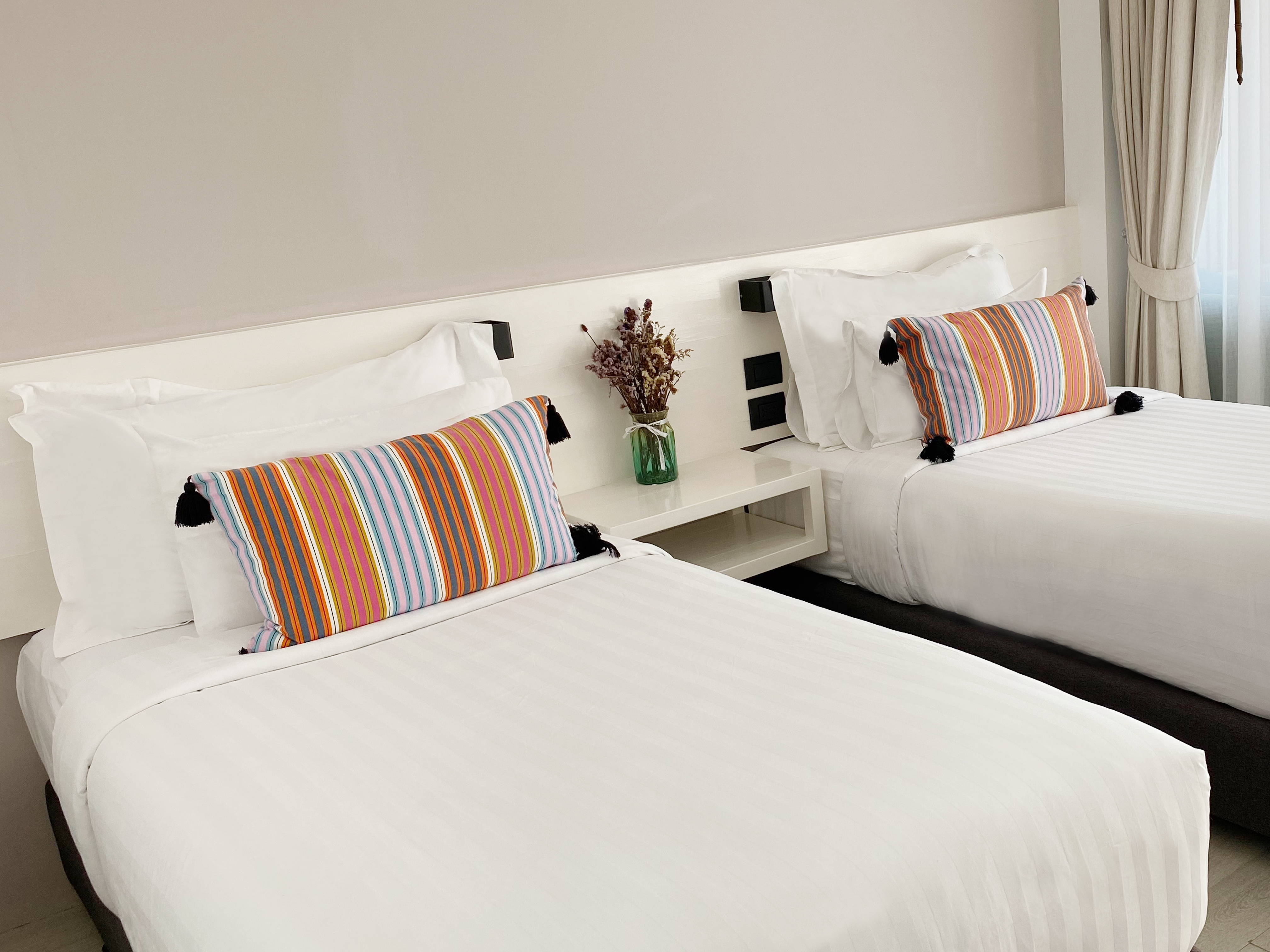 Room, Twin Beds, Beach Front