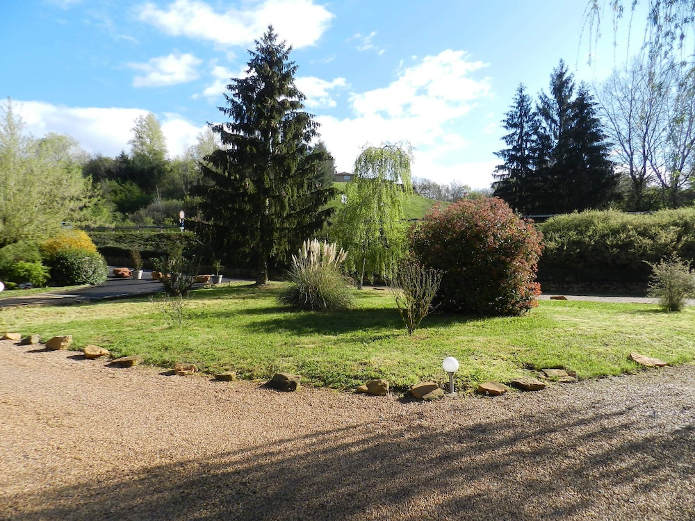 Domaine des Pierres Dorees 45/50