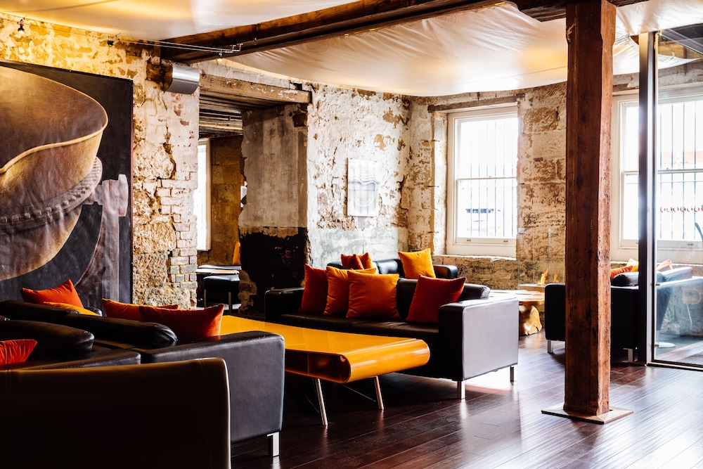 The Henry Jones Art Hotel 65/77