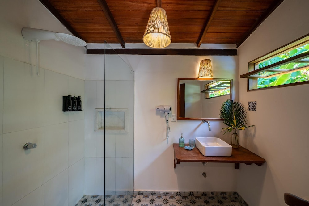 Chalet, 2 Double and Twin Beds, Queen Bed، Pousada Do Bosque 4/4