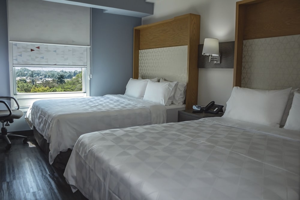 غرفة قياسية بسرير فردي، Holiday Inn Uruapan 6/10