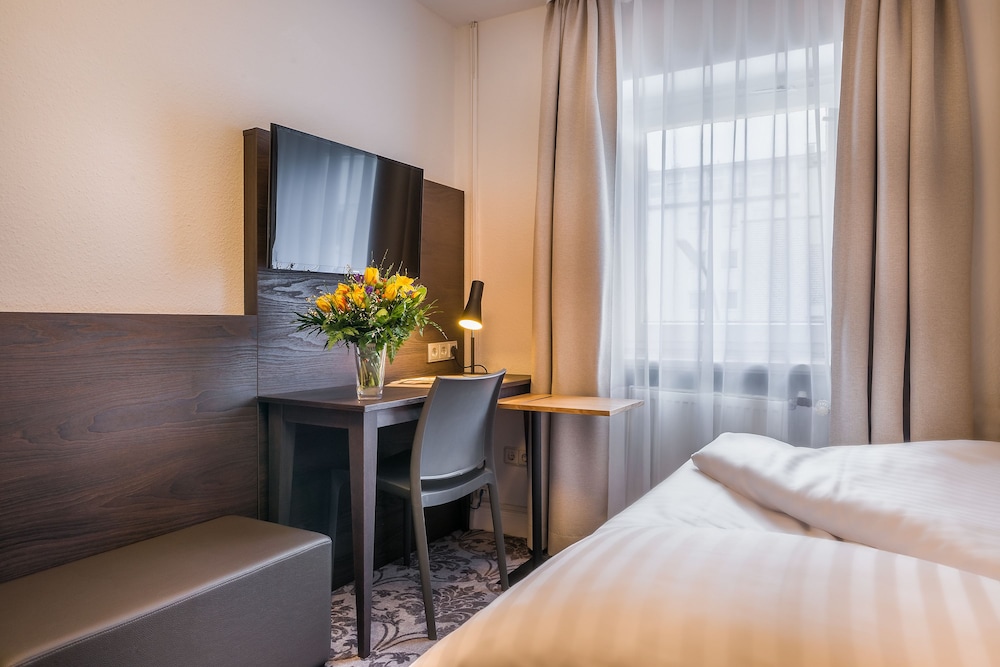 Signature Hotel Astoria Hamburg 15/47