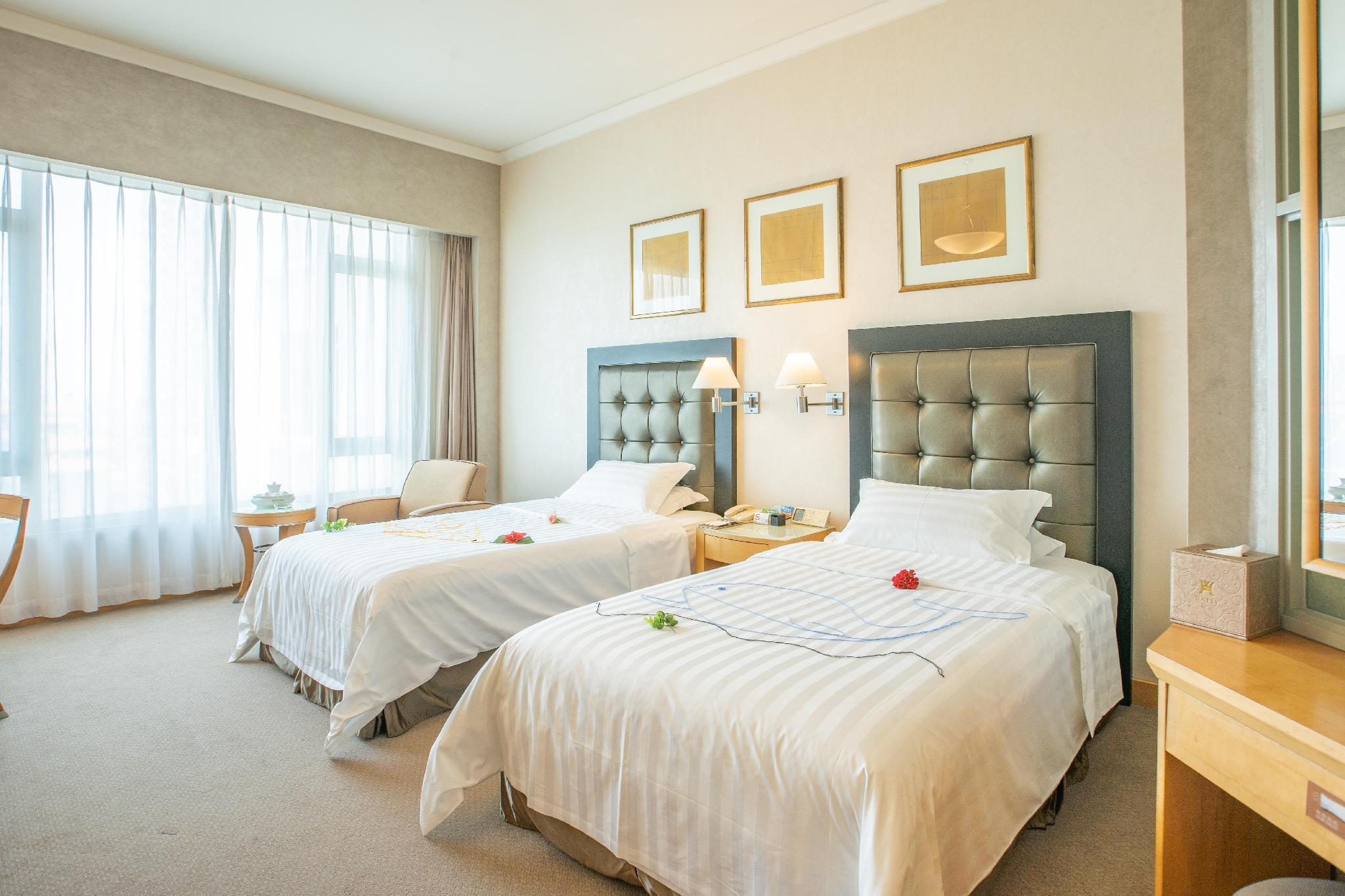 Premier, Deluxe, Twin Beds