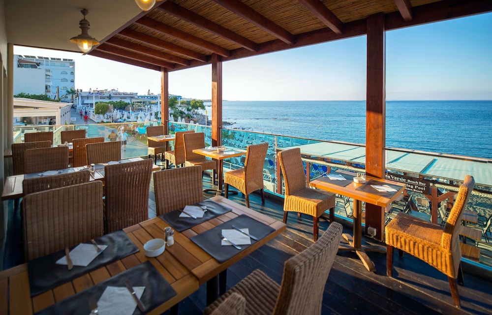 Golden Beach Hotel 37/49