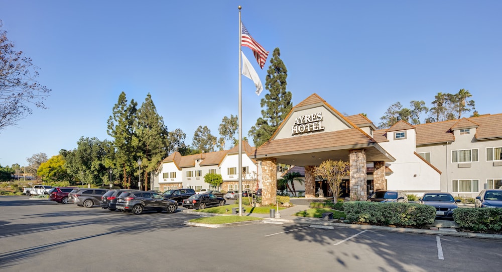 Ayres Inn Corona East 1/46