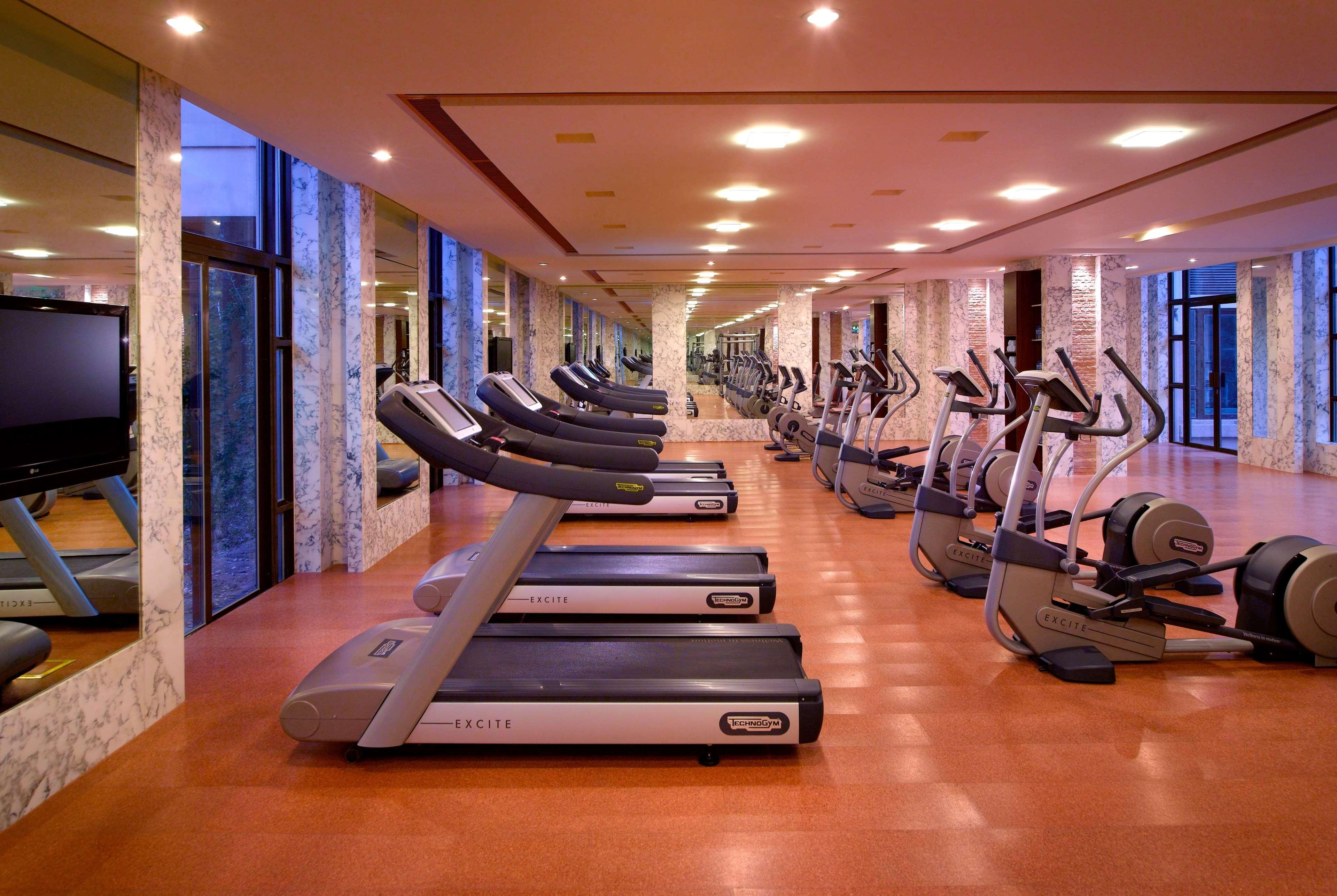Wyndham Grand Tianjin Jingjin City 21/47