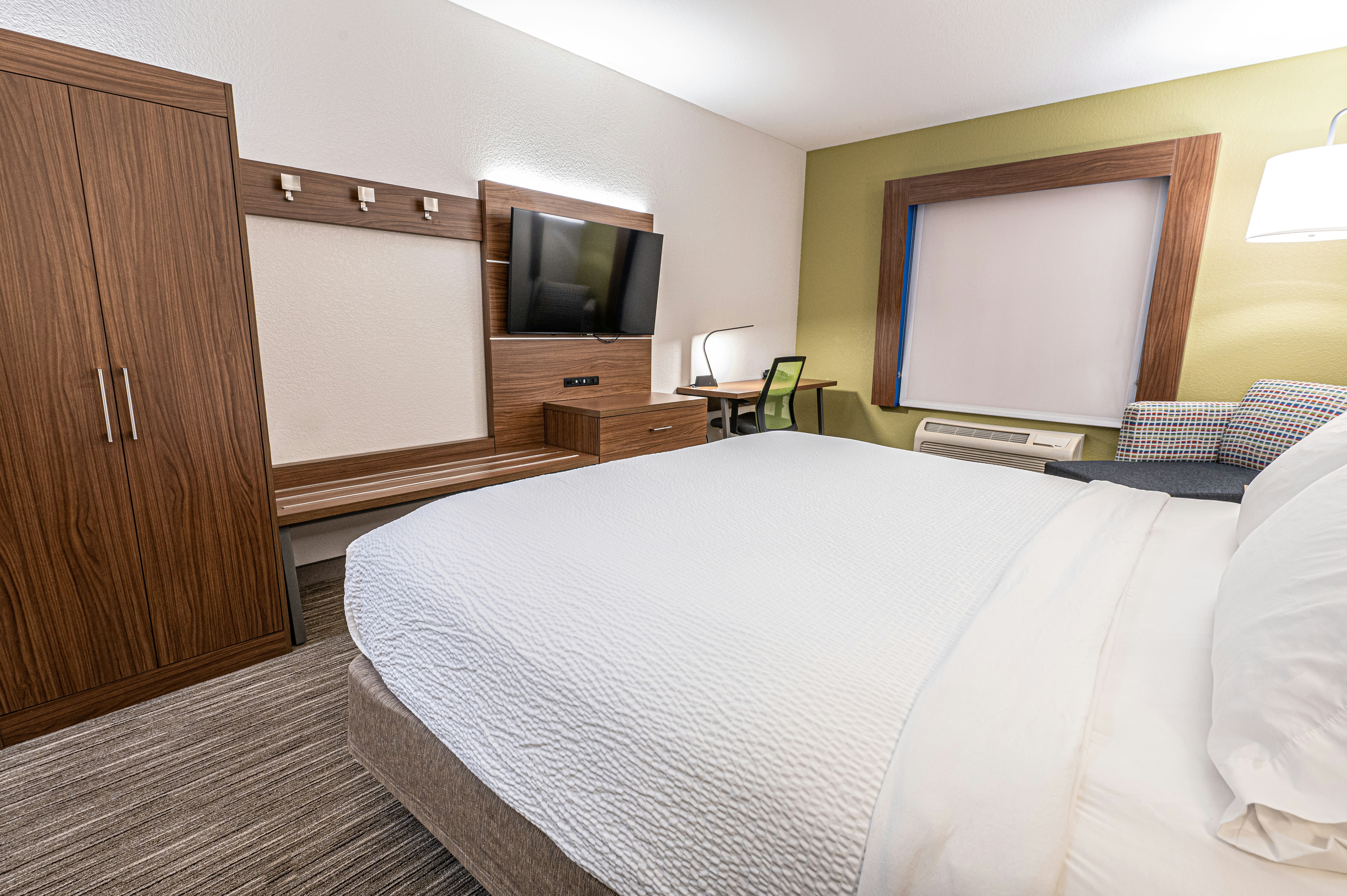 Leisure, King Bed