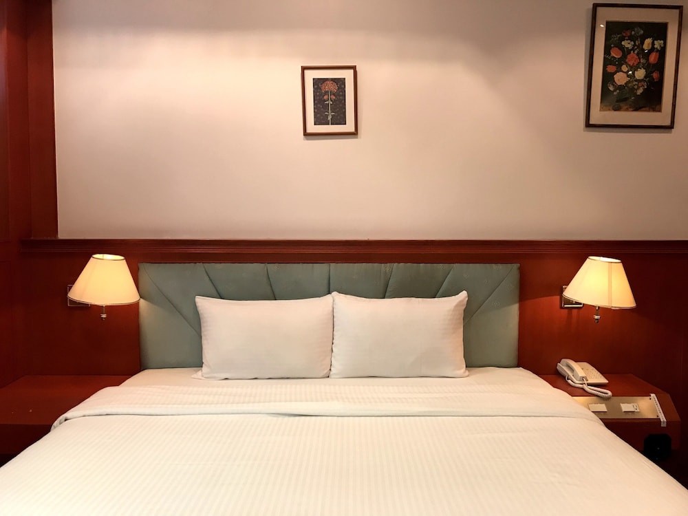 Long Shan Hotel 16/68